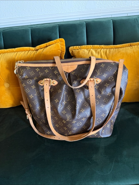 Louis Vuitton Handbags - Authentic Louis Vuitton GM